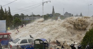 Typhoon Trami created a tidal wave.